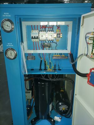 Kesinlik ve Verimlilik 2.5 m3/h Soğutulmuş Su Akışı Laboratuvar Sıcaklığı Kontrolü için Hava Soğutulmuş Değişken Hızlı Soğutucular